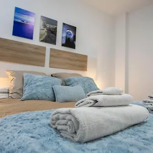 Renovado Y Confortable En El Centro De Apartamento